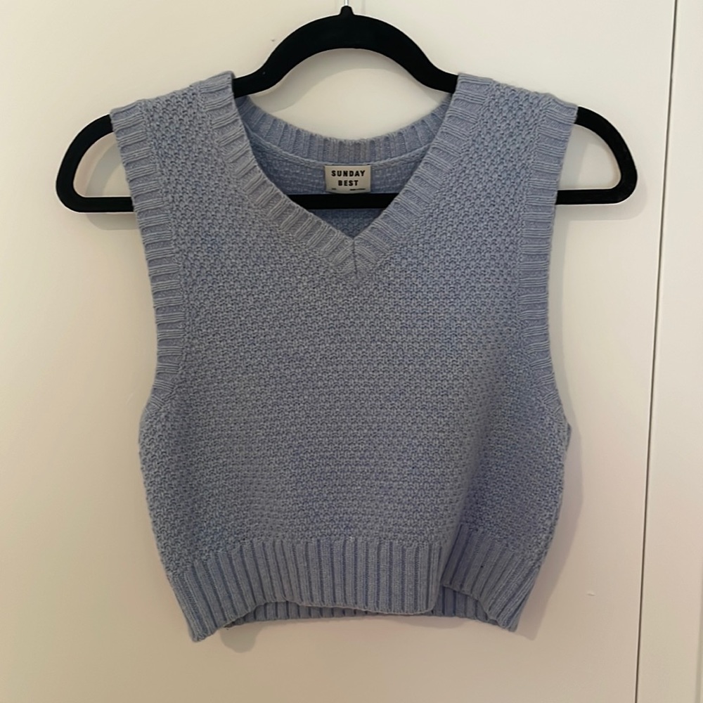 Aritzia Sunday Best cropped pullover vest size XXS
